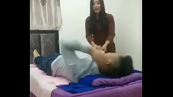 Trốn vợ đi massage